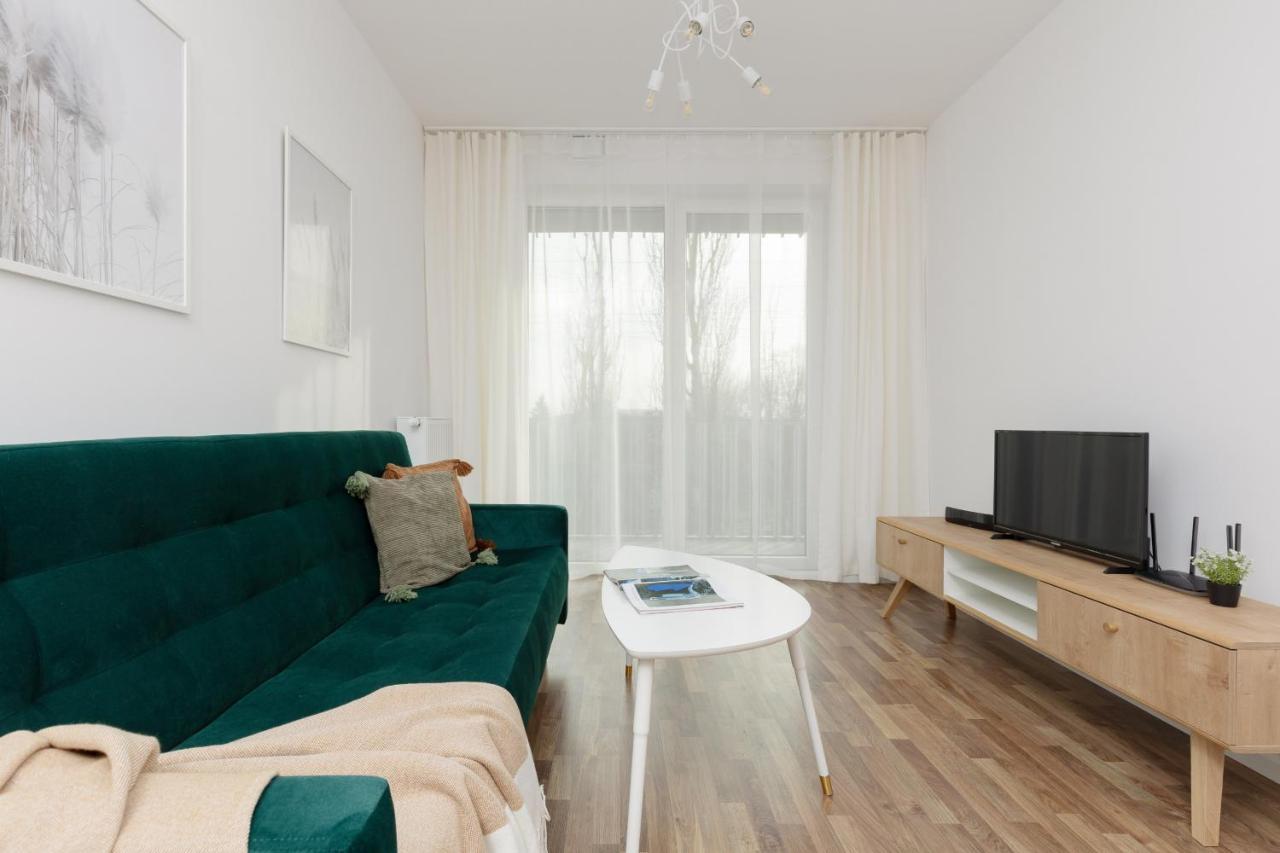 Stacja Wola With Parking By Renters Warszawa