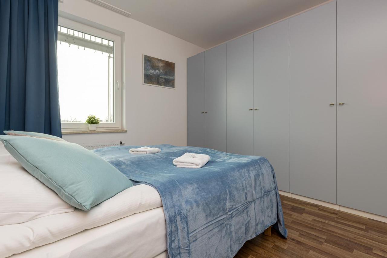 Stacja Wola With Parking By Renters Warszawa